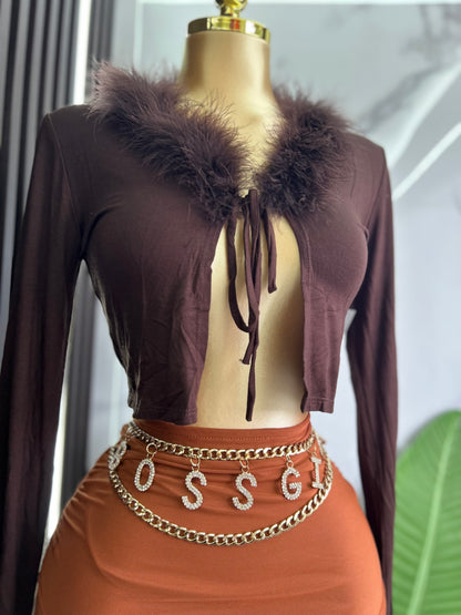 Brown top manga larga