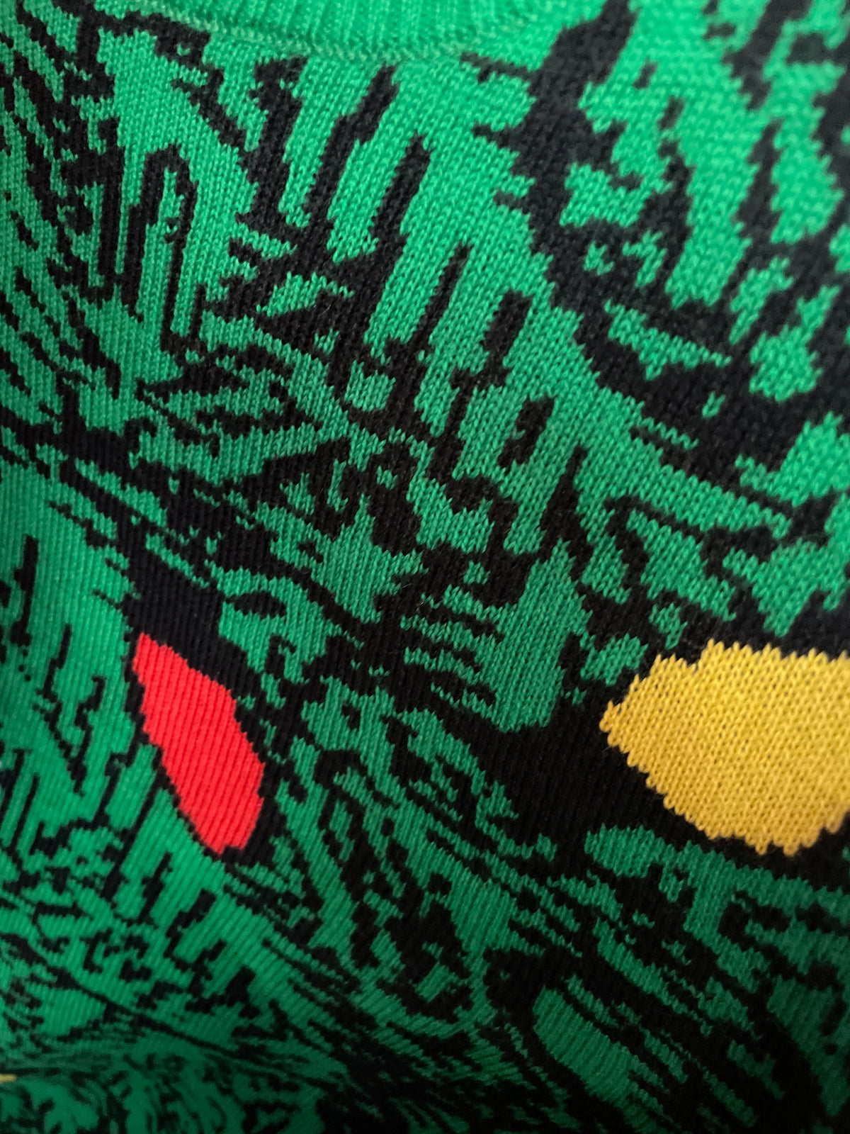 Ugly sweater verde bombillas de navidad